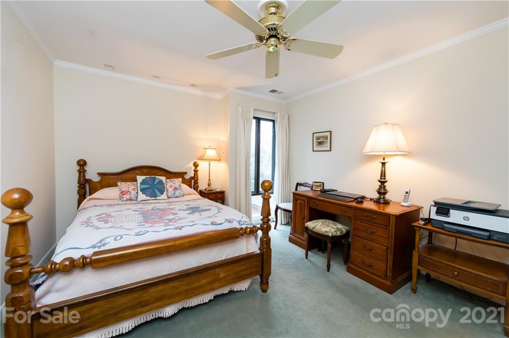 5801 Sharon Road, Unit L Charlotte, NC 28210 - Photo 36 of 45 Gallery Image 36