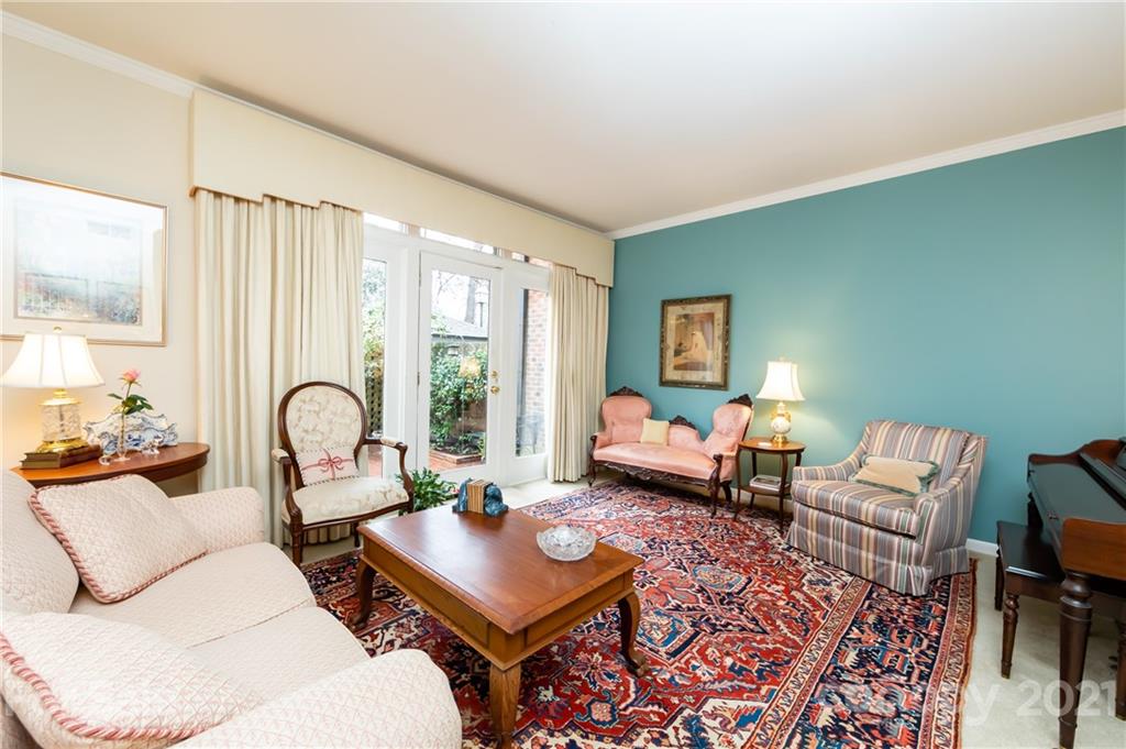 5801 Sharon Road, Unit L Charlotte, NC 28210 - Photo 9 of 45 Gallery Image 9