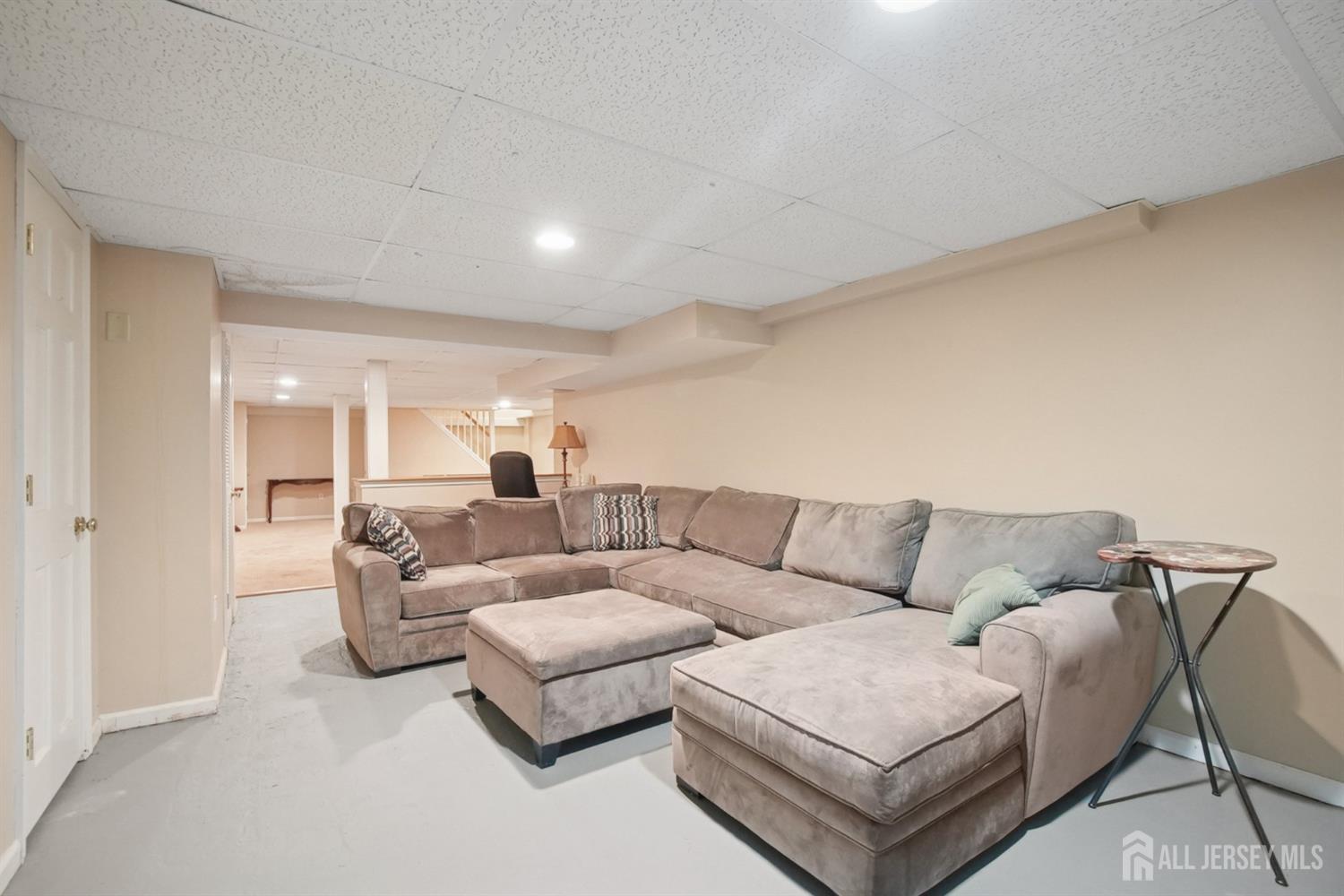 12 Edgewood Road Edison, NJ 08820 - Photo 42 of 68