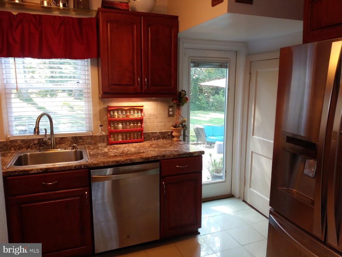 6217 Forest Road Cheverly, MD 20785 - Photo 5 of 26 Kitchen 2