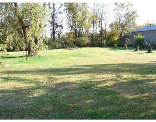 140 Holt Road Aliquippa, PA 15001 - Photo 9 of 11 Yard/Garden.