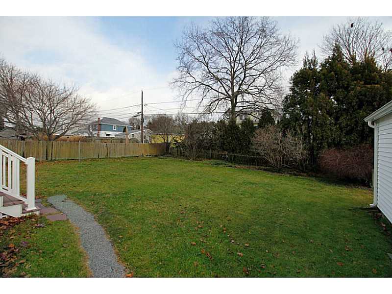 30 Toppa Boulevard Newport, RI 02840 - Photo 2 of 45 Yard/Garden.