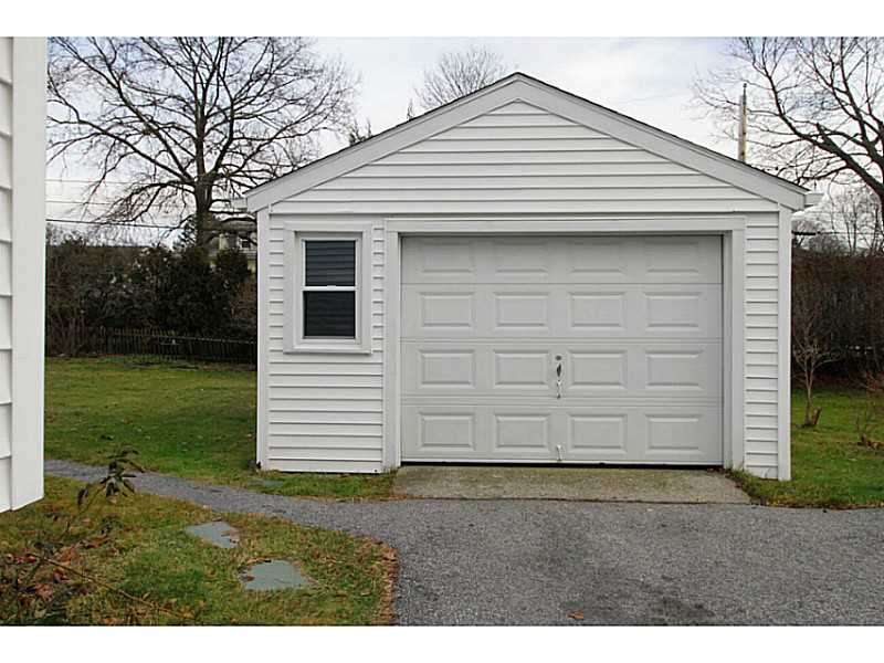 30 Toppa Boulevard Newport, RI 02840 - Photo 3 of 45 Garage.