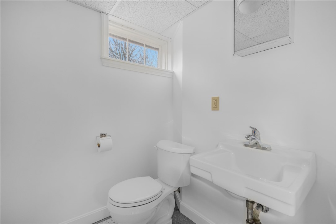 30 Toppa Boulevard Newport, RI 02840 - Photo 36 of 45