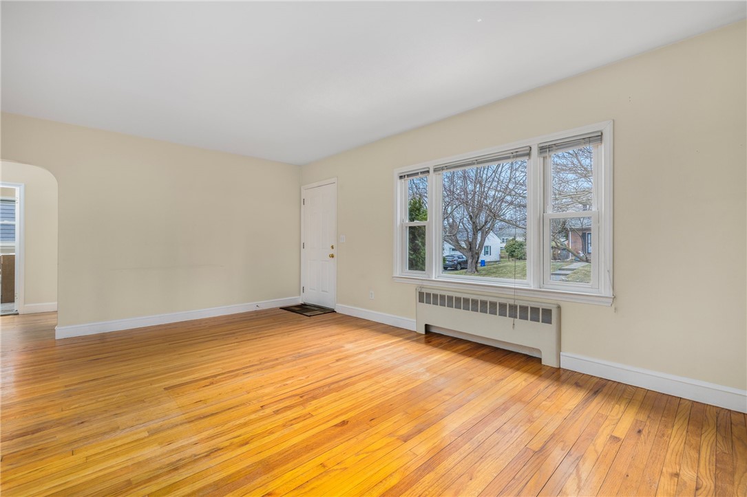 30 Toppa Boulevard Newport, RI 02840 - Photo 8 of 45