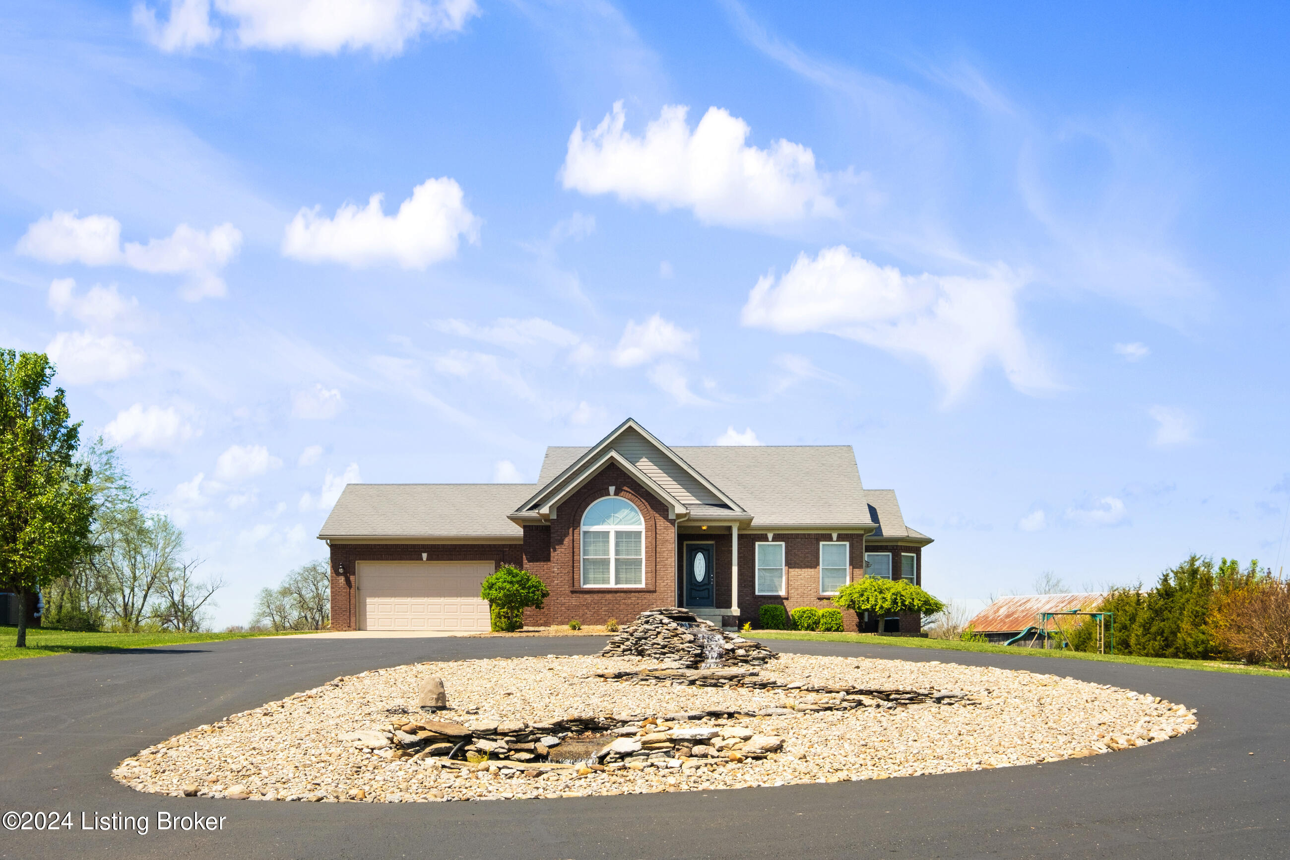 1405 Stringer Lane Mount Washington, KY 40047 - Photo 2 of 53 1405stinger_005