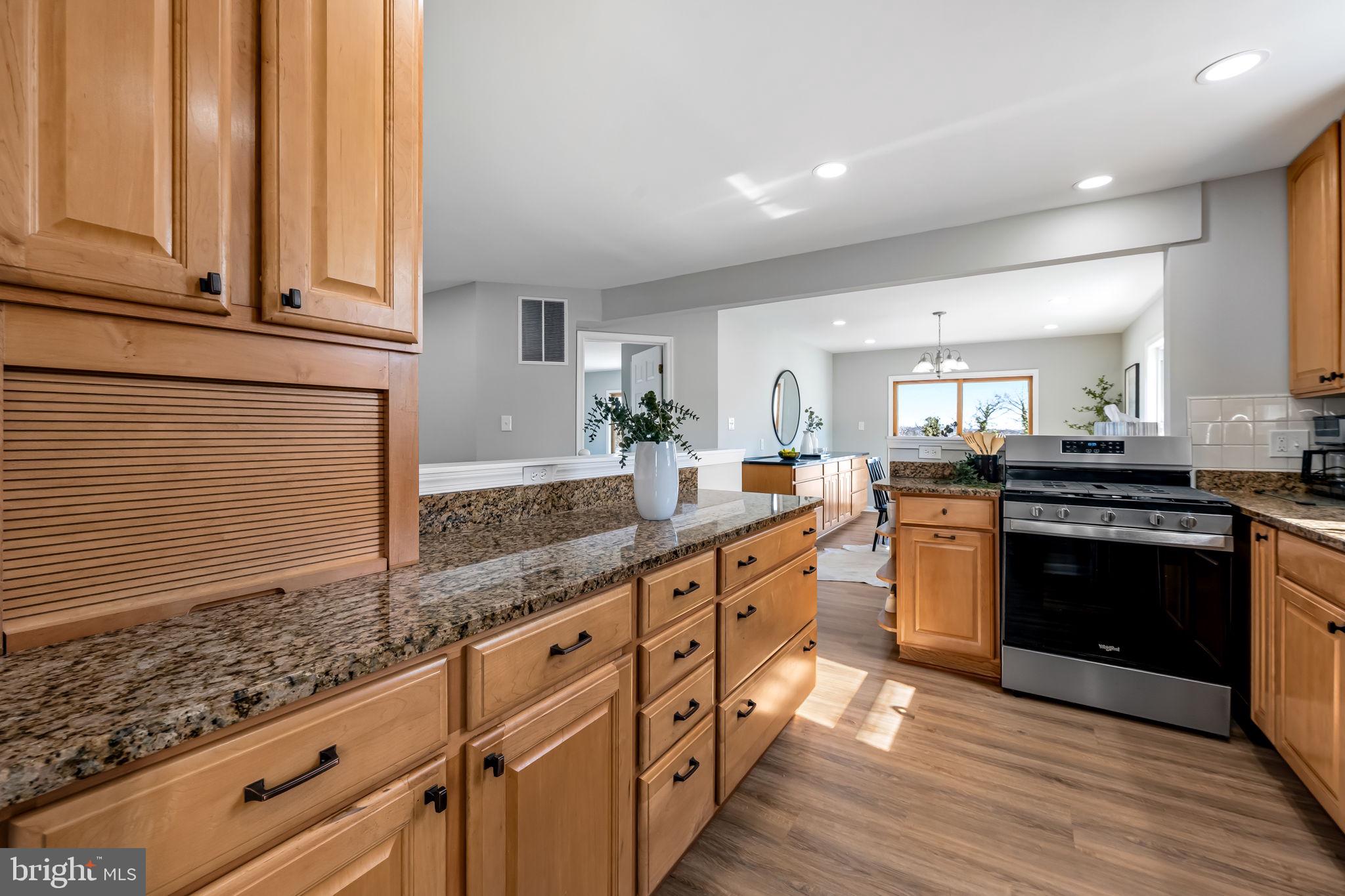 102 Charles Road Linthicum Heights, MD 21090 - Photo 9 of 36