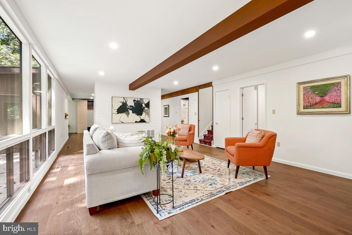 8545 Pineway Court Laurel, MD 20723 - Photo 4 of 41 Family Room with a Beam Ceiling