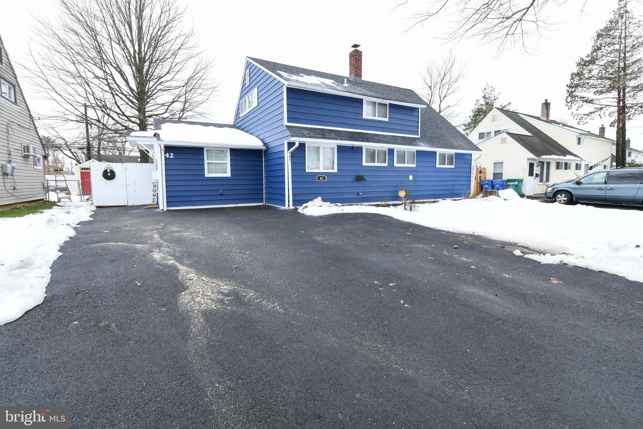 42 Inbrook Road Levittown, PA 19057 - Photo 2 of 47 Exterior Front