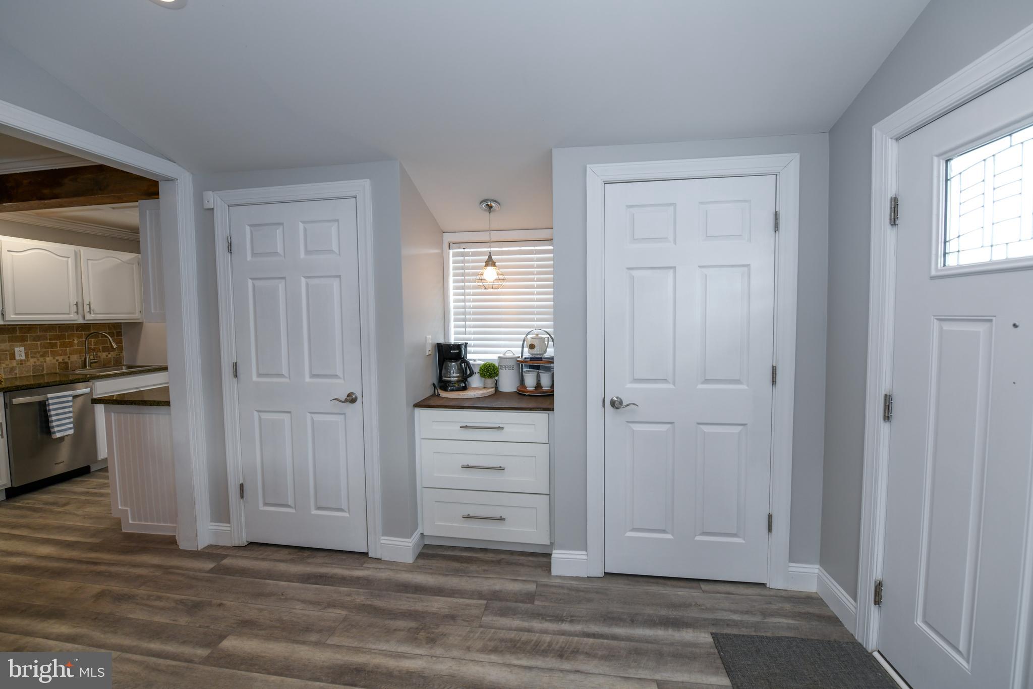 42 Inbrook Road Levittown, PA 19057 - Photo 12 of 47 Dining Rm Coffee Bar