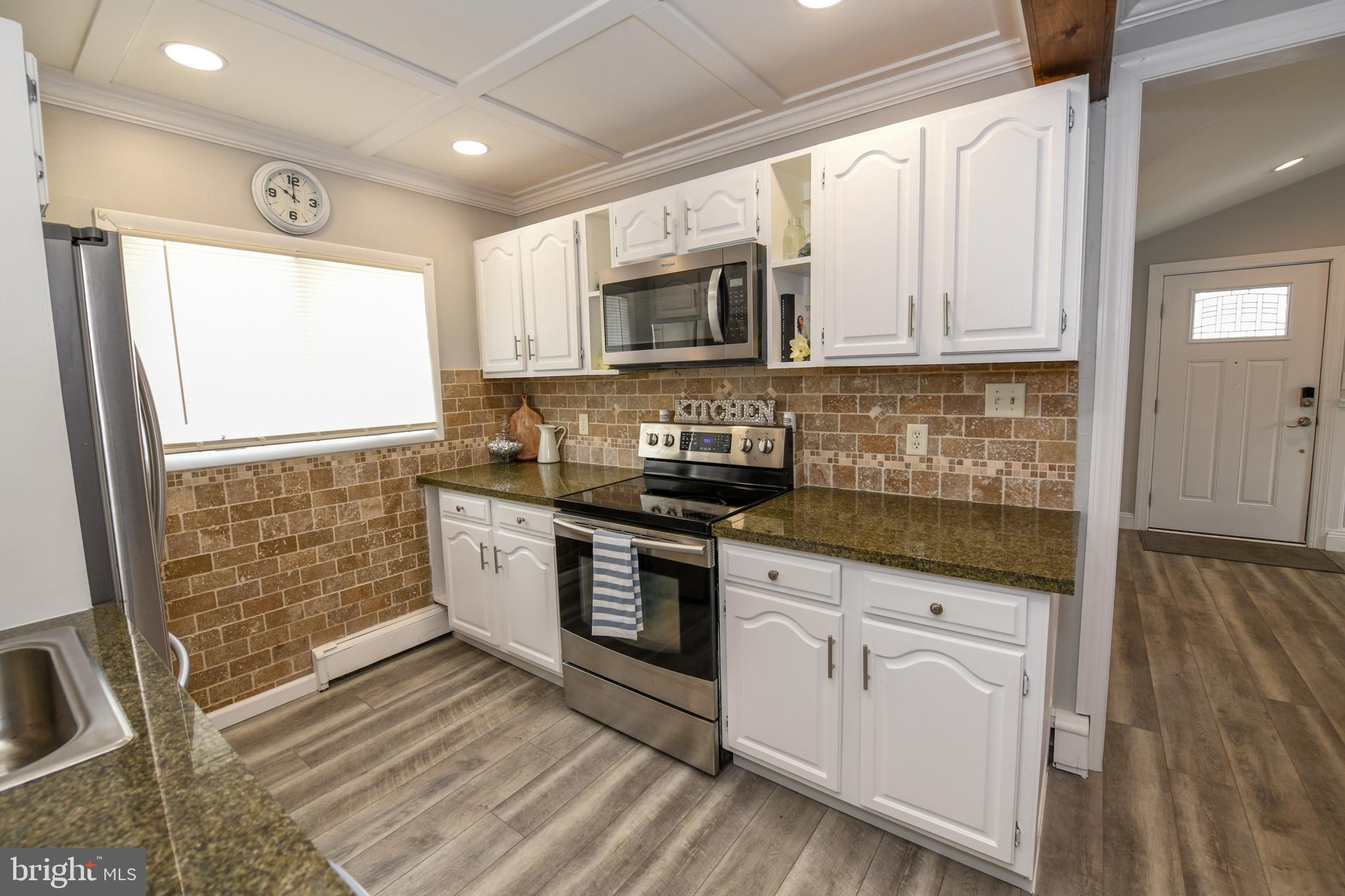 42 Inbrook Road Levittown, PA 19057 - Photo 17 of 47 Kitchen
