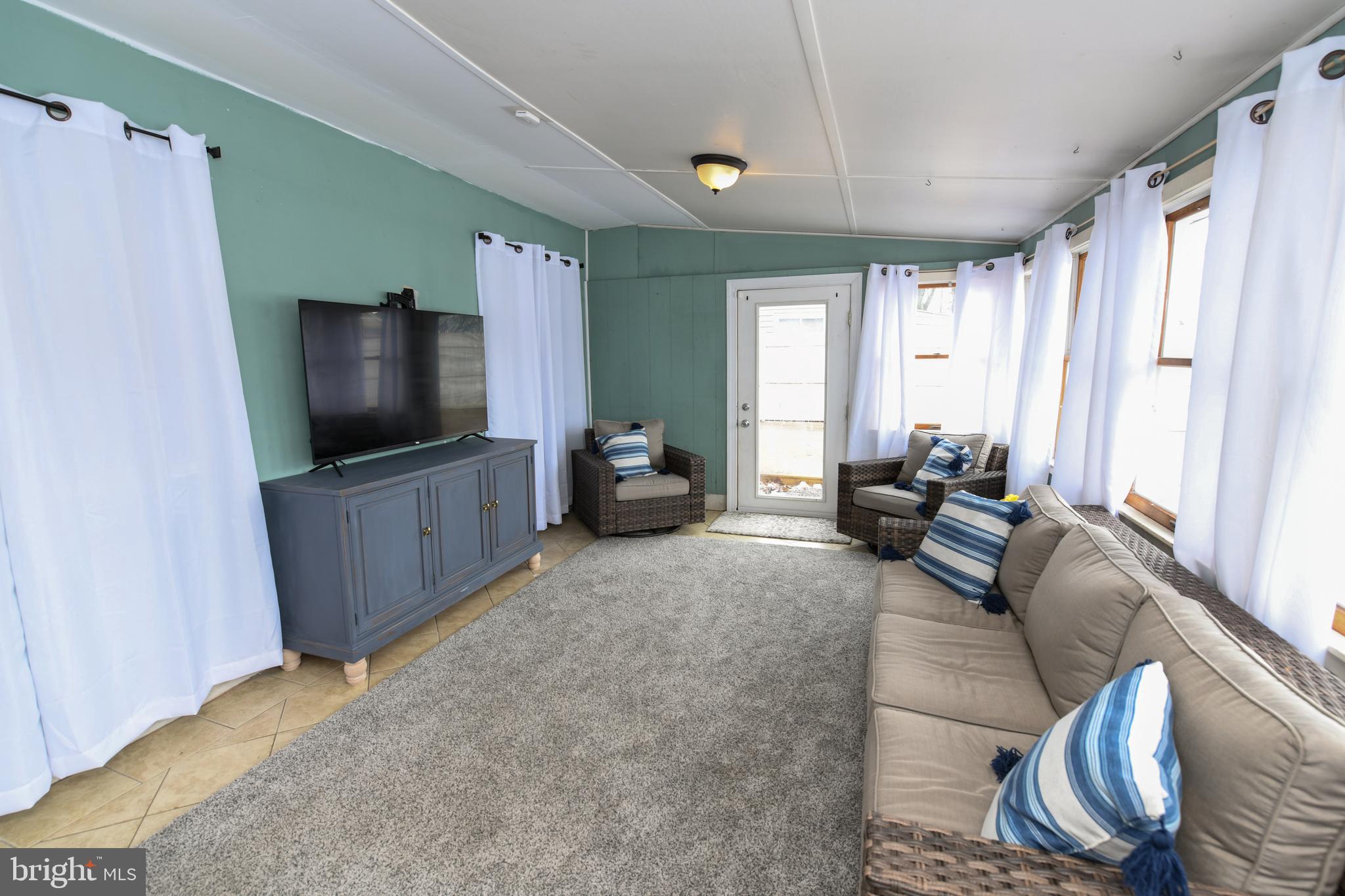 42 Inbrook Road Levittown, PA 19057 - Photo 20 of 47 Sunroom