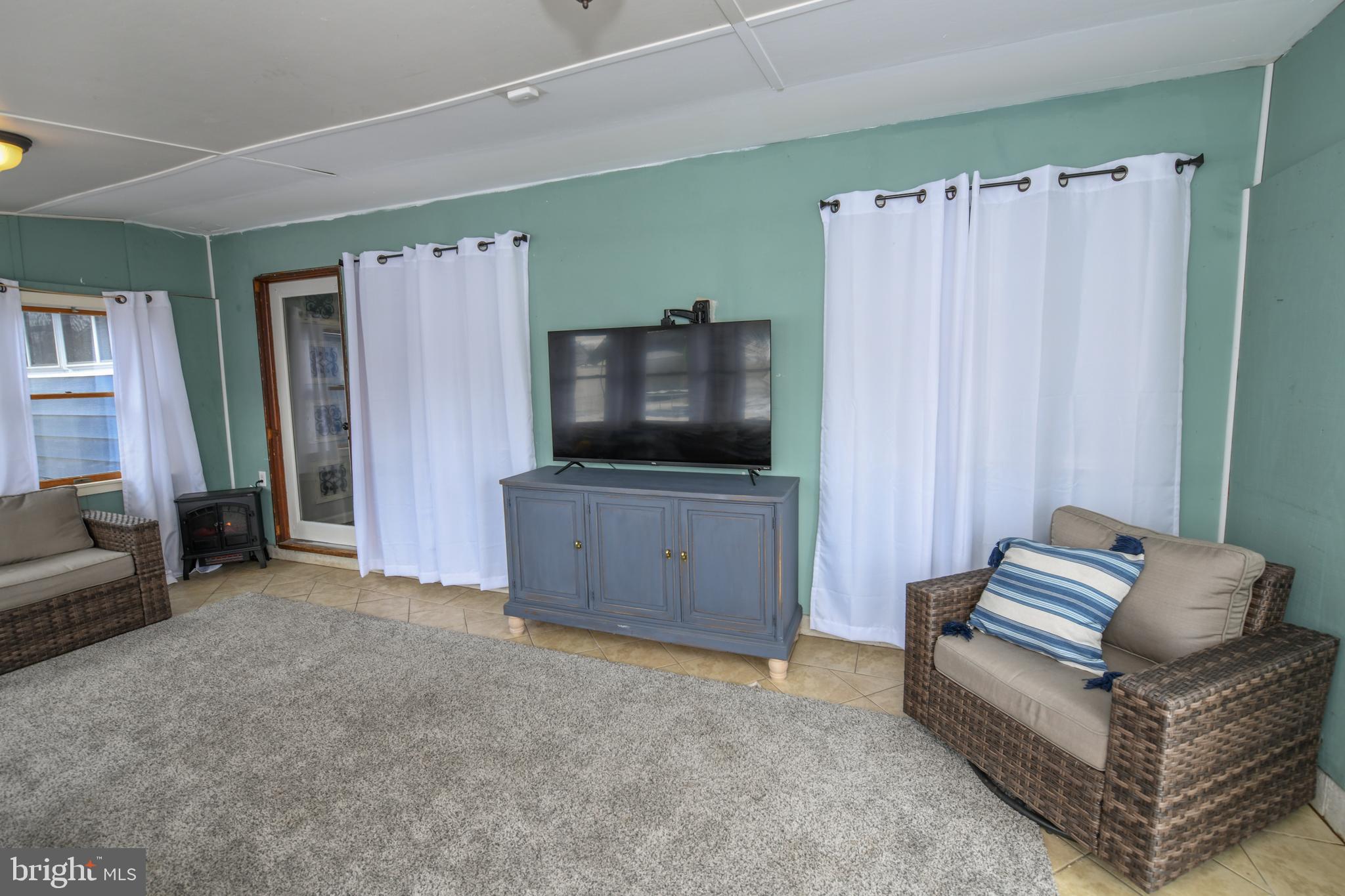 42 Inbrook Road Levittown, PA 19057 - Photo 23 of 47 Sunroom