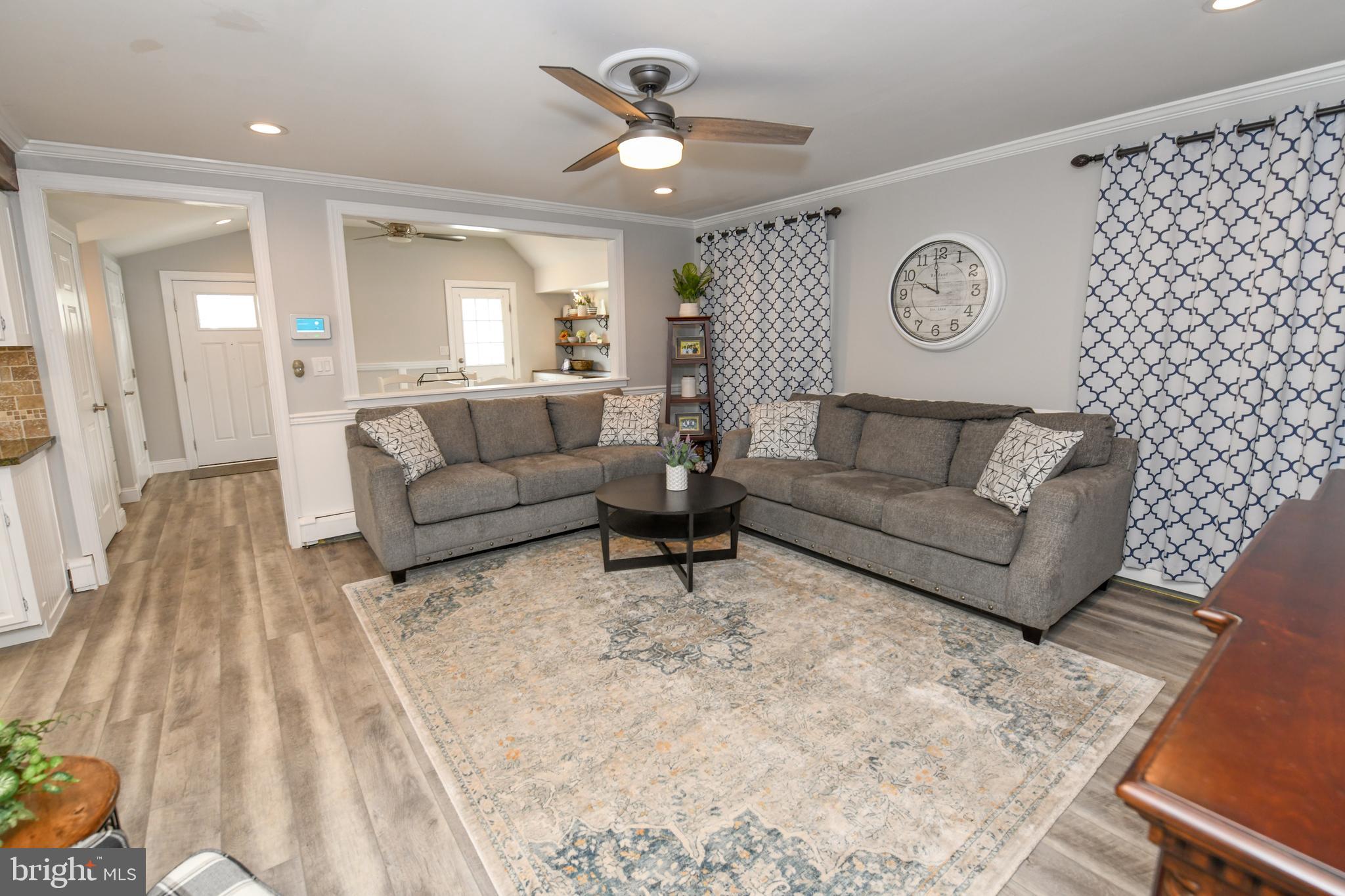 42 Inbrook Road Levittown, PA 19057 - Photo 6 of 47 Living Rm