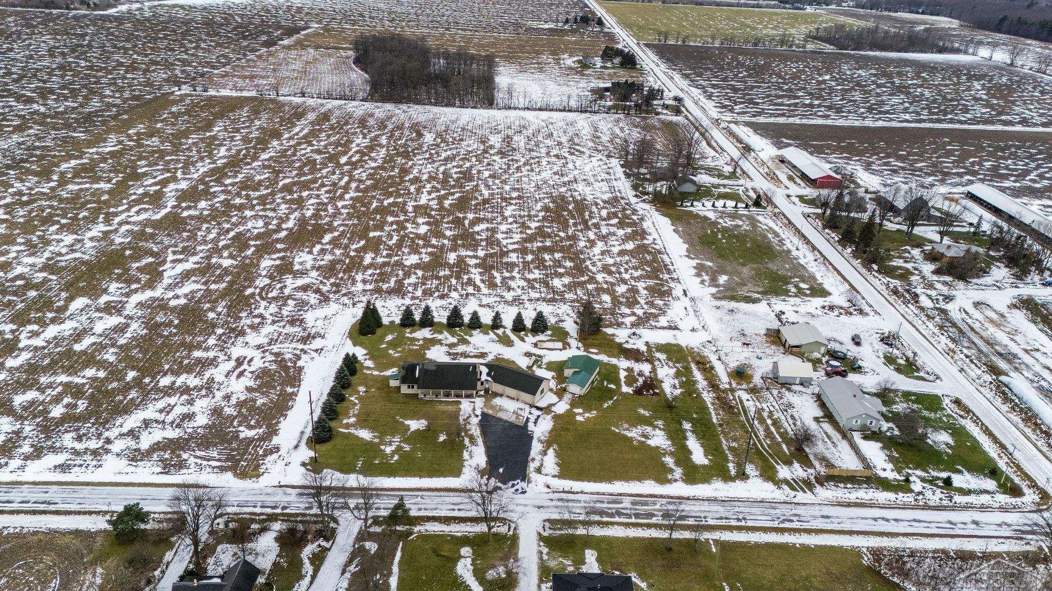 5949 North Mackinaw Road Pinconning, MI 48650 - Photo 46 of 52 50196570-556e2f18-f0bd-41a5-9ec6-872178d3737d.JPG