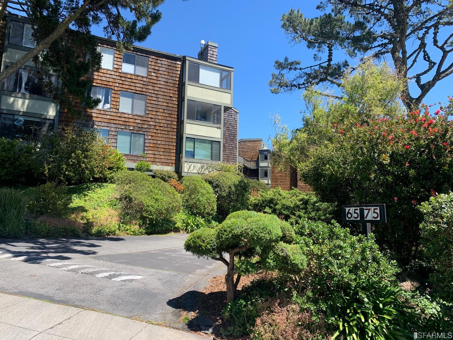 75 Ora Way, Unit D101 San Francisco, CA 94131 - Photo 27 of 29 a view of a house with potted plants