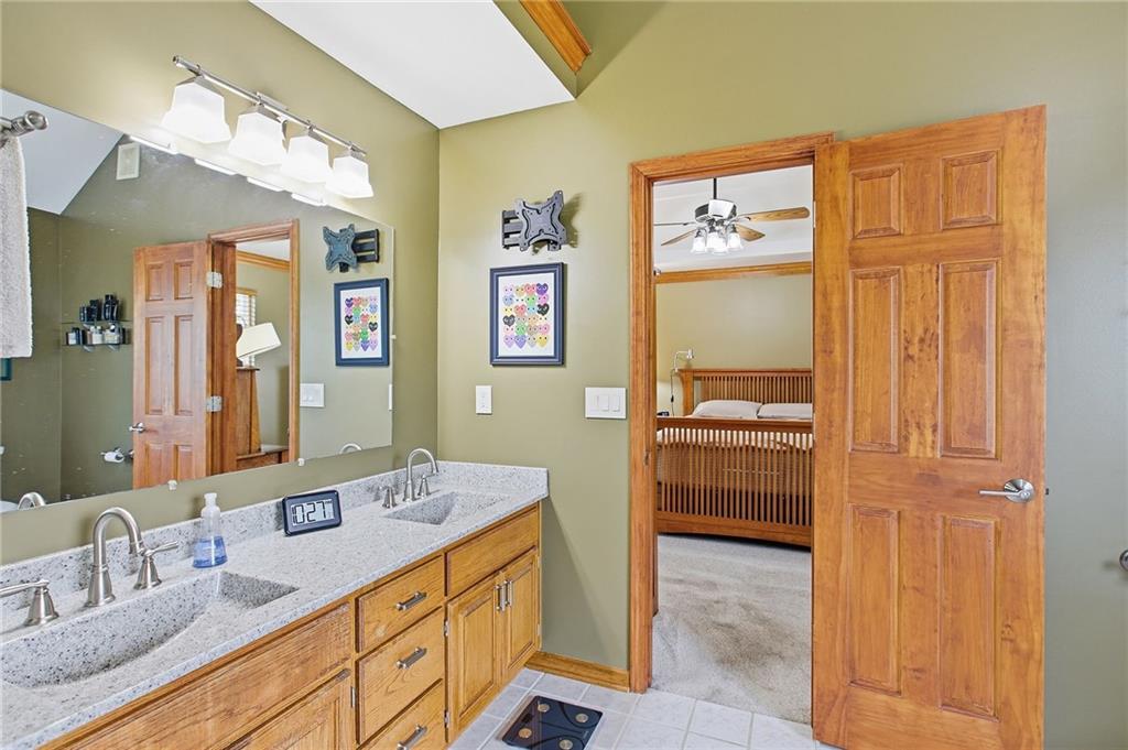 2513 Northeast Old Paint Road Lee's Summit, MO 64086 - Photo 18 of 34