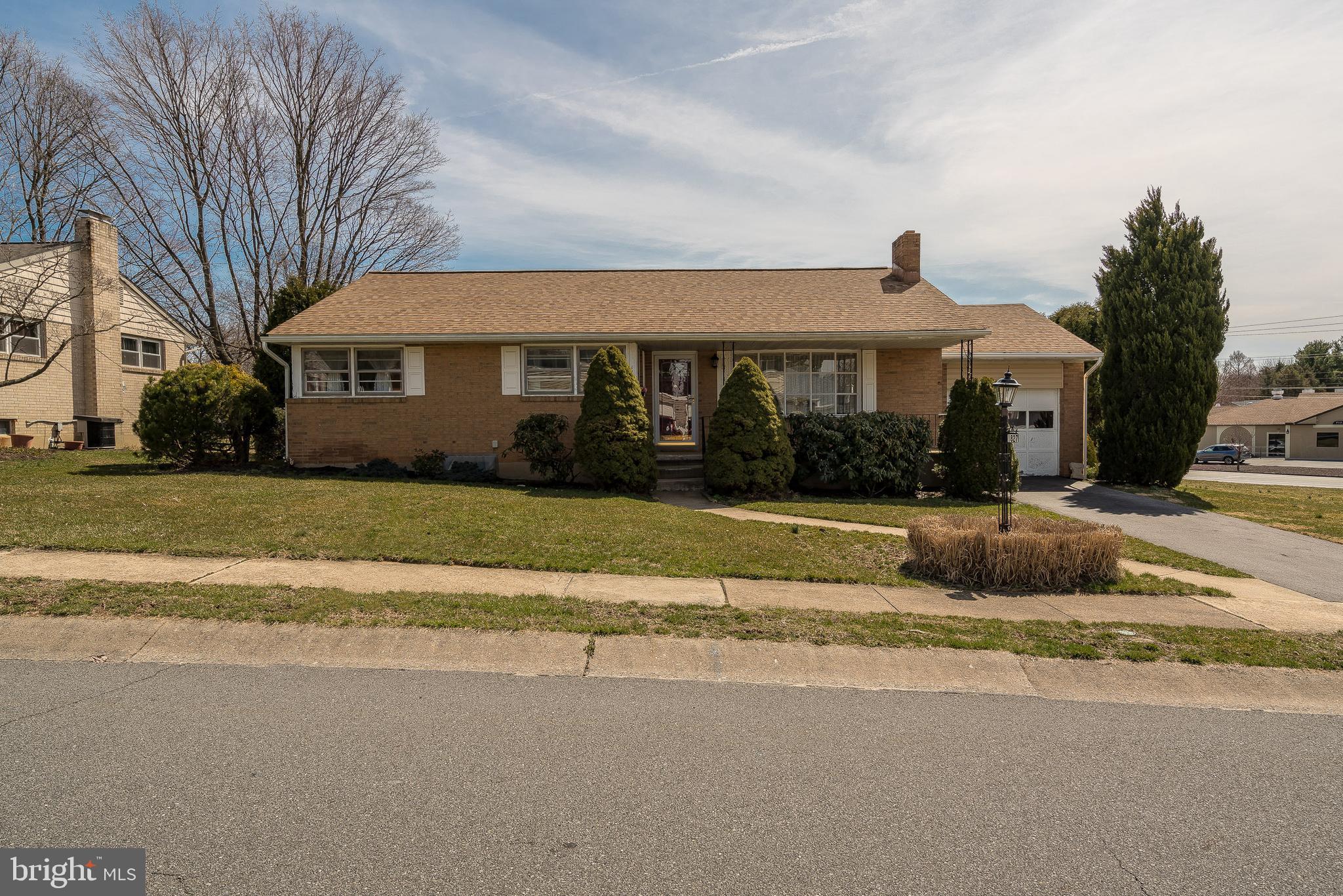 1827 Salem Road Reading, PA 19610 - Photo 2 of 21 Gallery Image 2