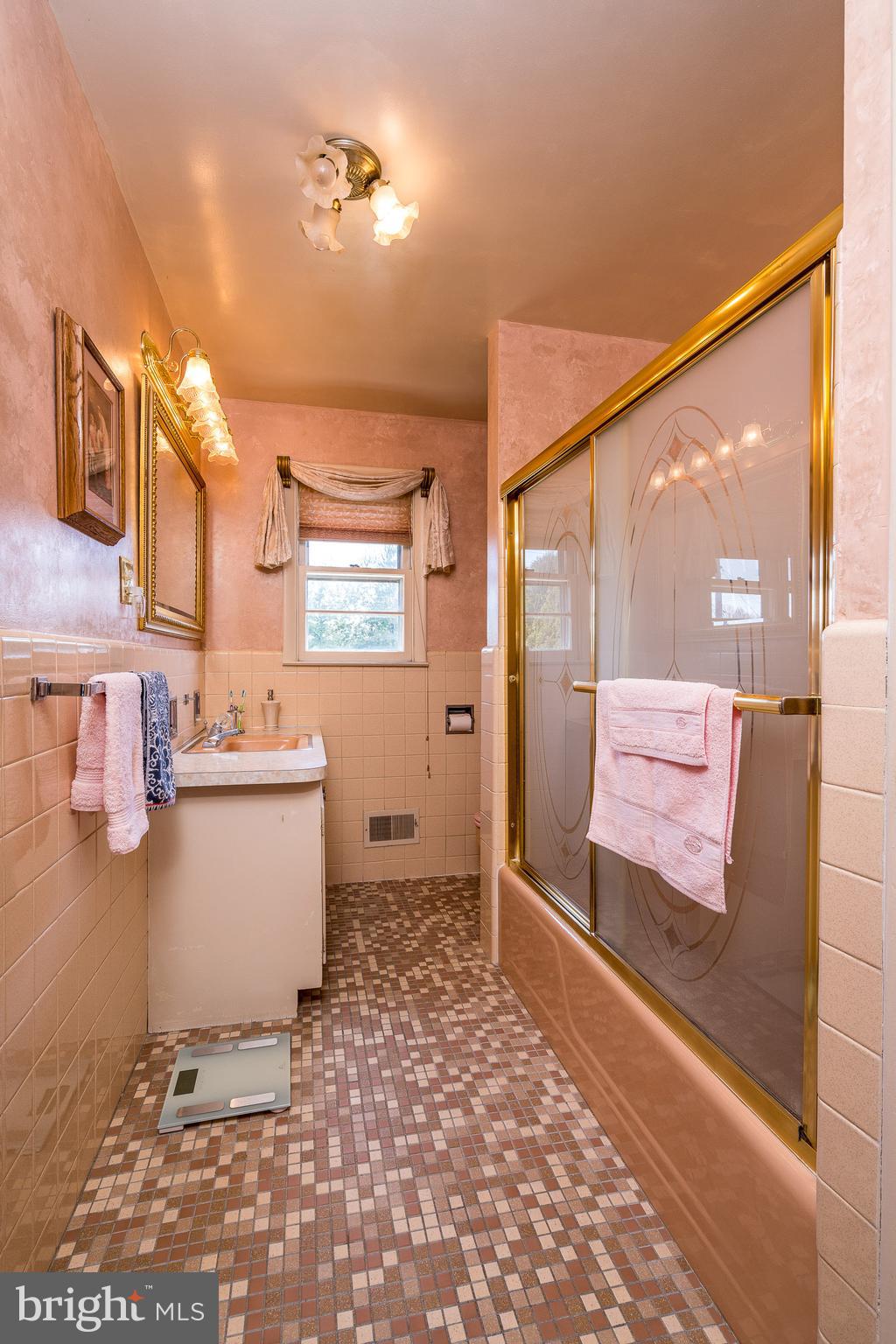 1827 Salem Road Reading, PA 19610 - Photo 15 of 21 Gallery Image 15