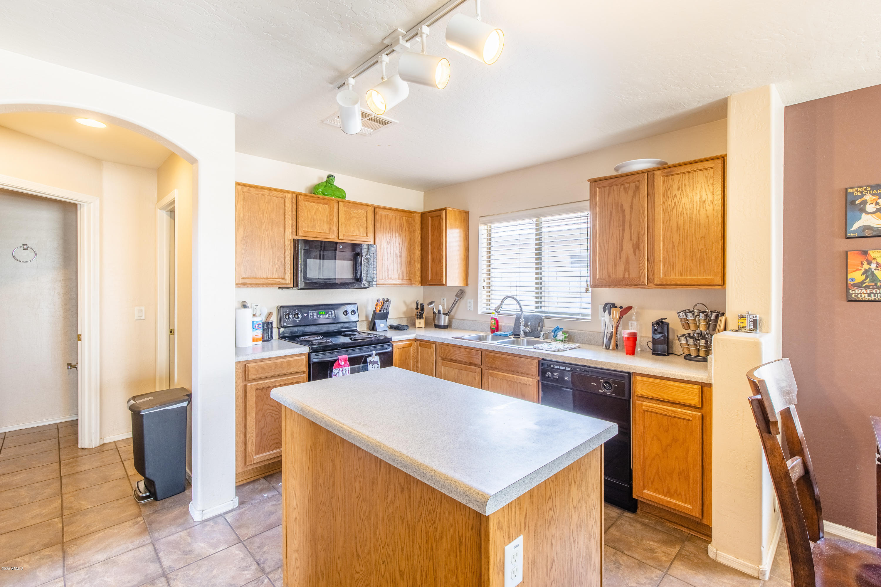 1116 West Darrel Road Phoenix, AZ 85041 - Photo 9 of 31 EOSR2879-HDR