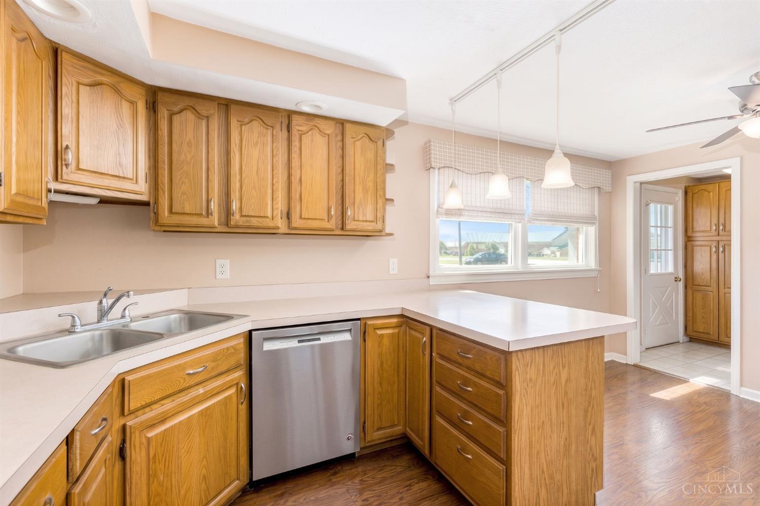 1593 Stephens Road Maineville, OH 45039 - Photo 7 of 28