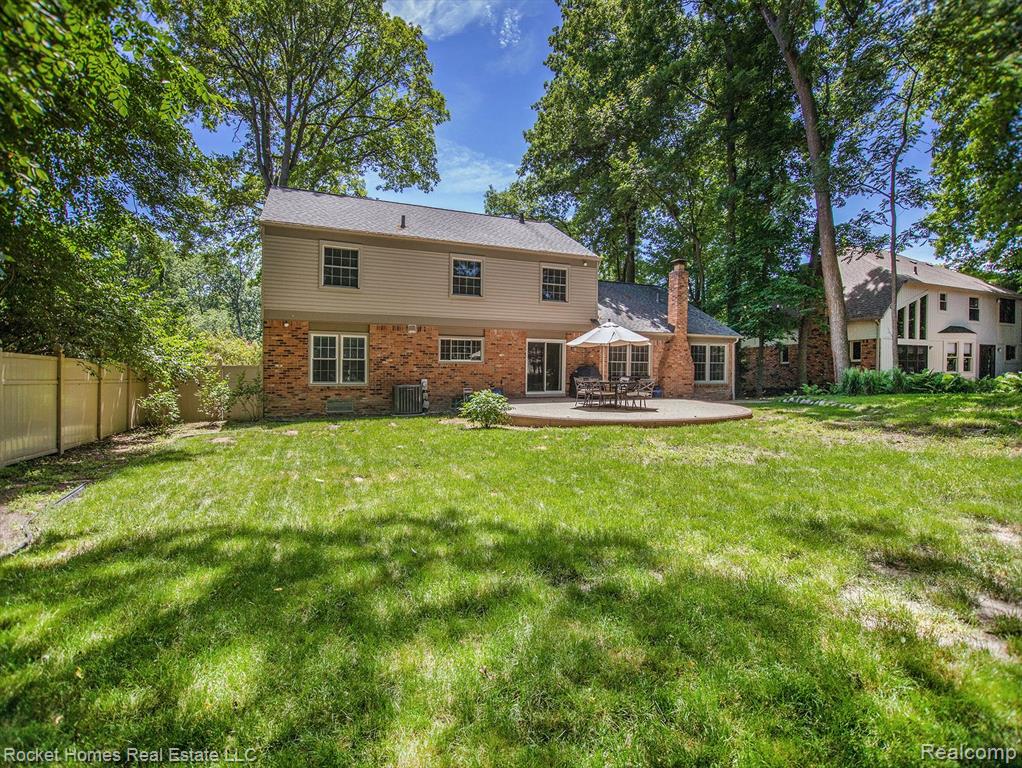 1282 Greenleaf Drive Rochester Hills, MI 48309 - Photo 26 of 30