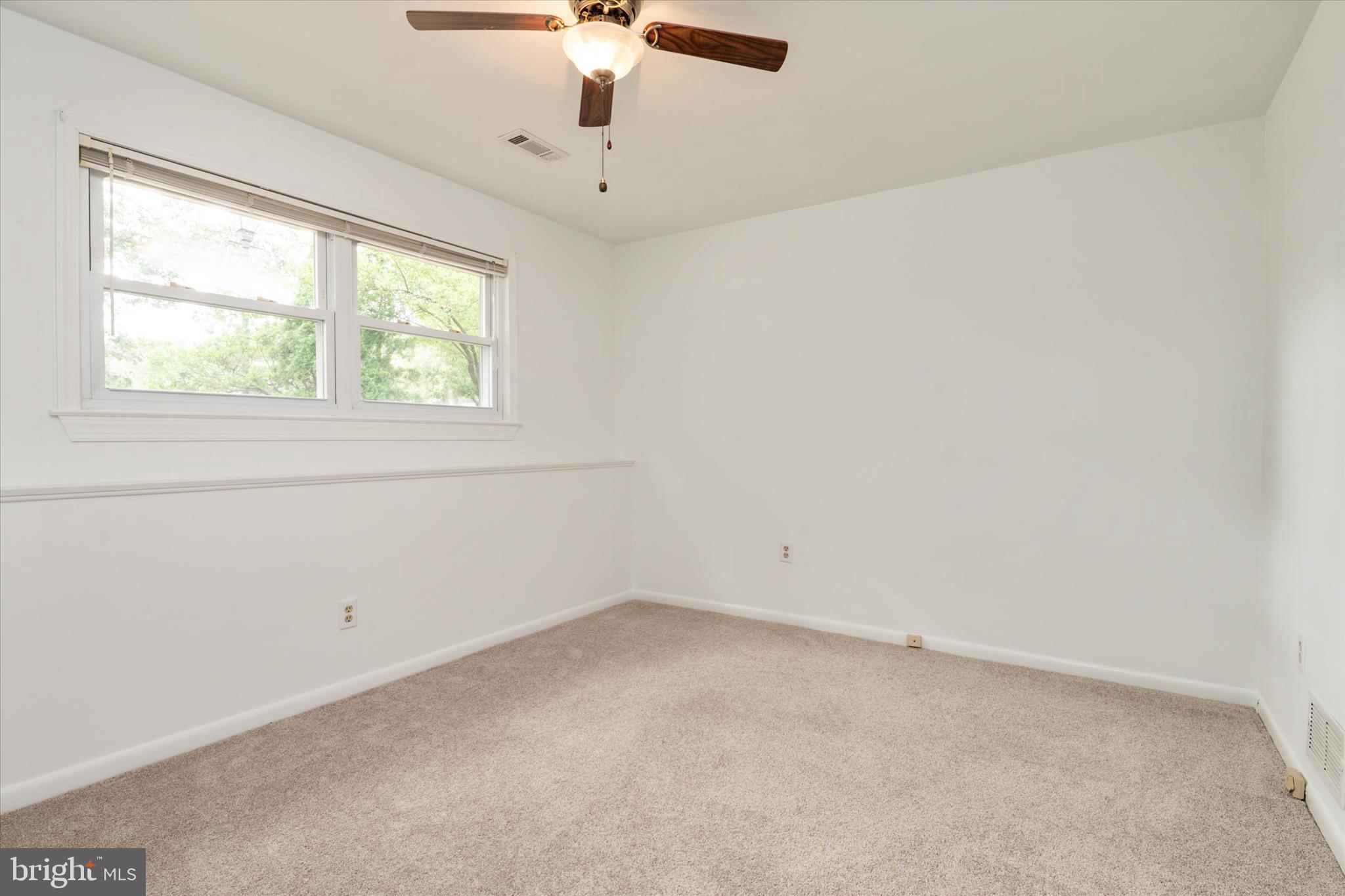 141 Delaware Avenue Pasadena, MD 21122 - Photo 23 of 36