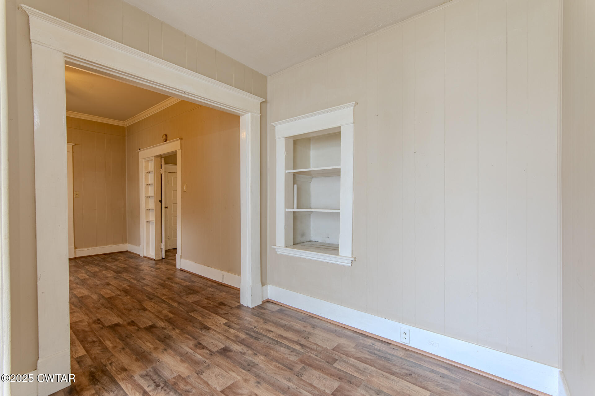 201 North Fairgrounds Street Jackson, TN 38301 - Photo 17 of 27 a view of an empty room with closet and a window
