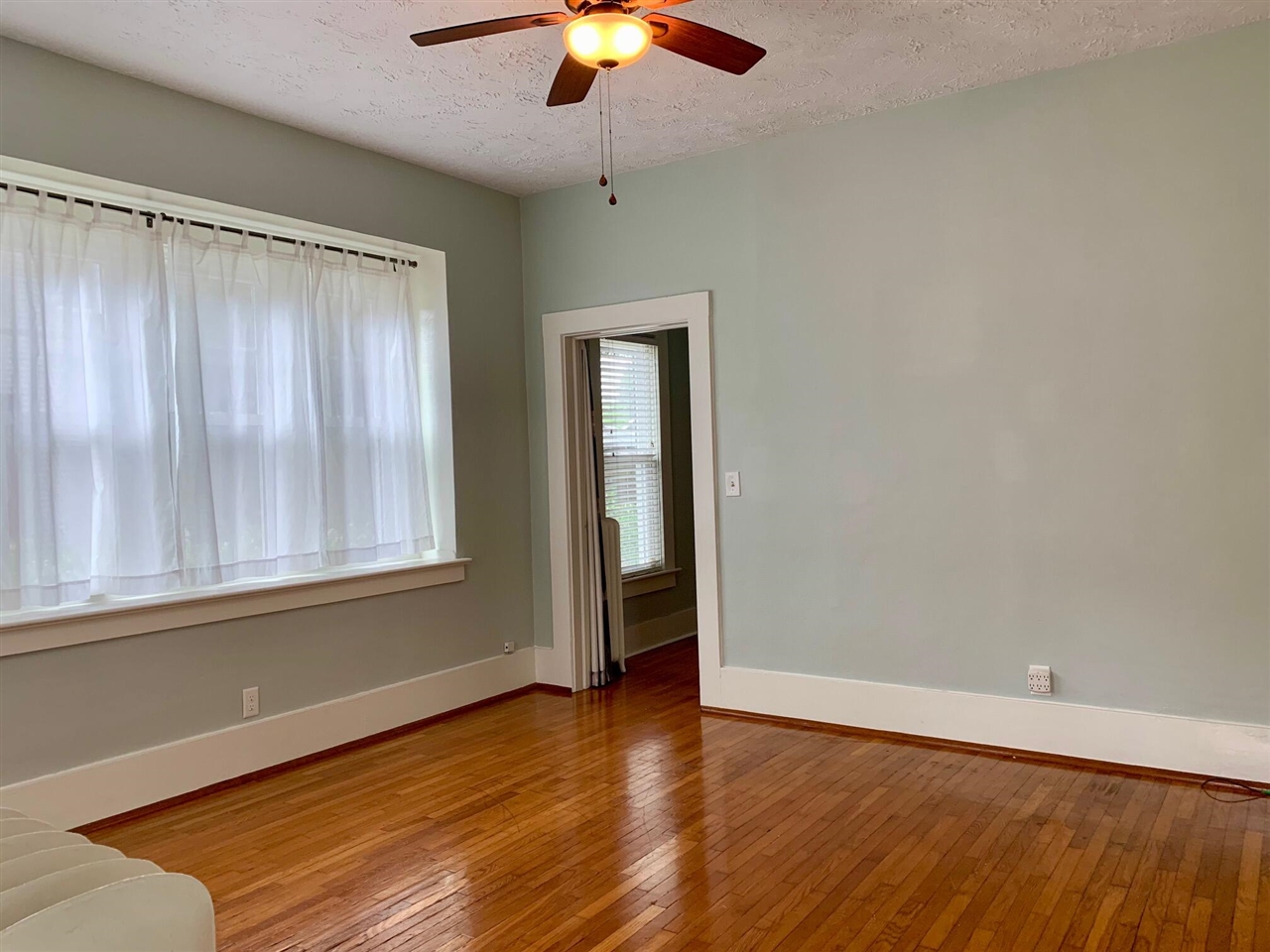 413 North Rath Avenue Ludington, MI 49431 - Photo 6 of 35