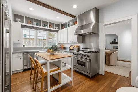 $925,000 | 1806 McDuffie Street, Houston, TX 77019