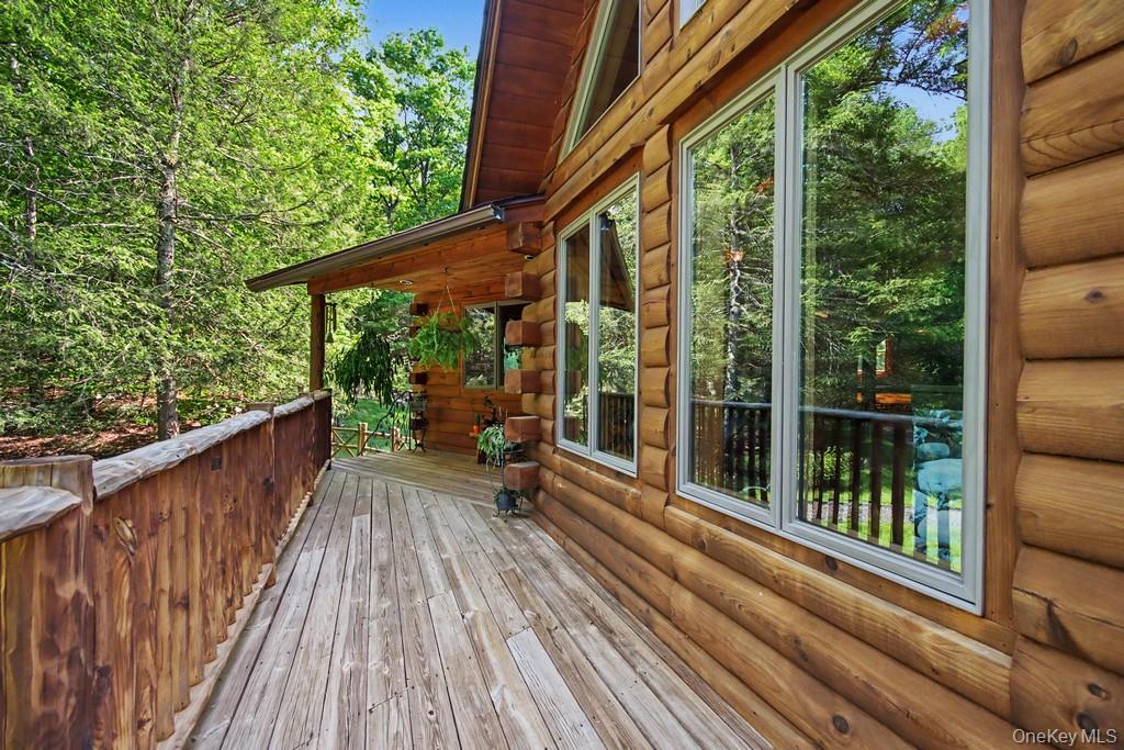 33 Cimarron Road Putnam Valley, NY 10579 - Photo 4 of 49