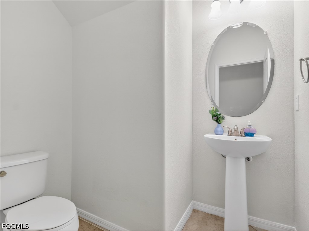 2740 Via Piazza Loop Fort Myers, FL 33905 - Photo 5 of 46