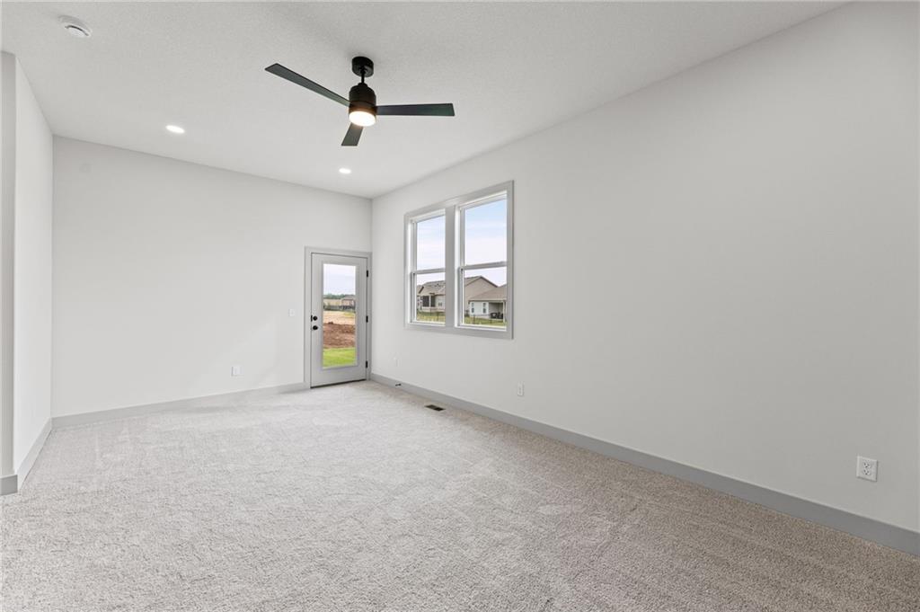 4915 146th Street Basehor, KS 66007 - Photo 21 of 48