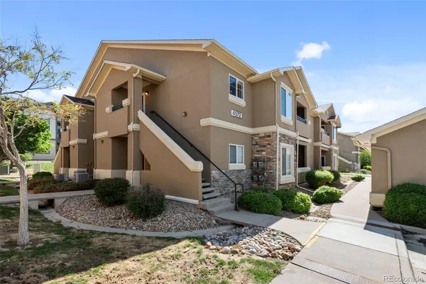 $365,000 | 4572 Copeland Lane, Unit 201, Littleton, CO 80126