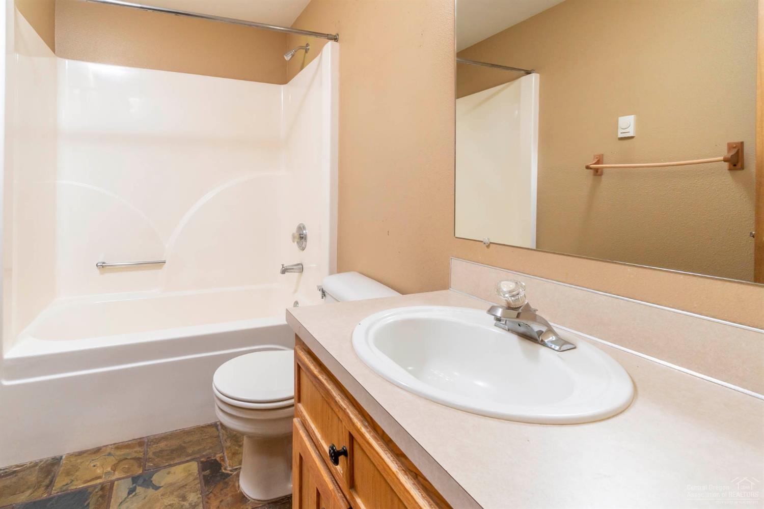 19222 Galen Road Bend, OR 97702 - Photo 17 of 23 Gallery Image 17