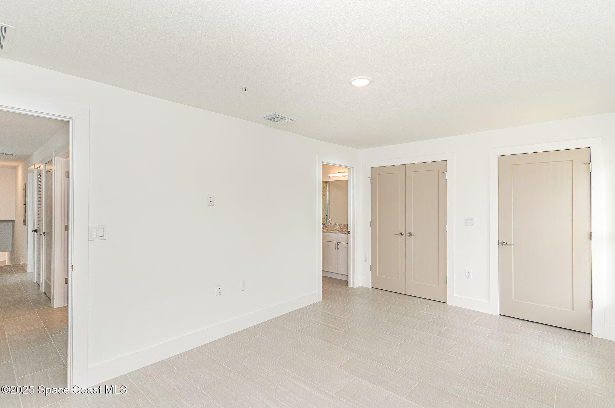 1635 Par Street Northeast, Unit 2202 Palm Bay, FL 32905 - Photo 20 of 45 a view of an empty room