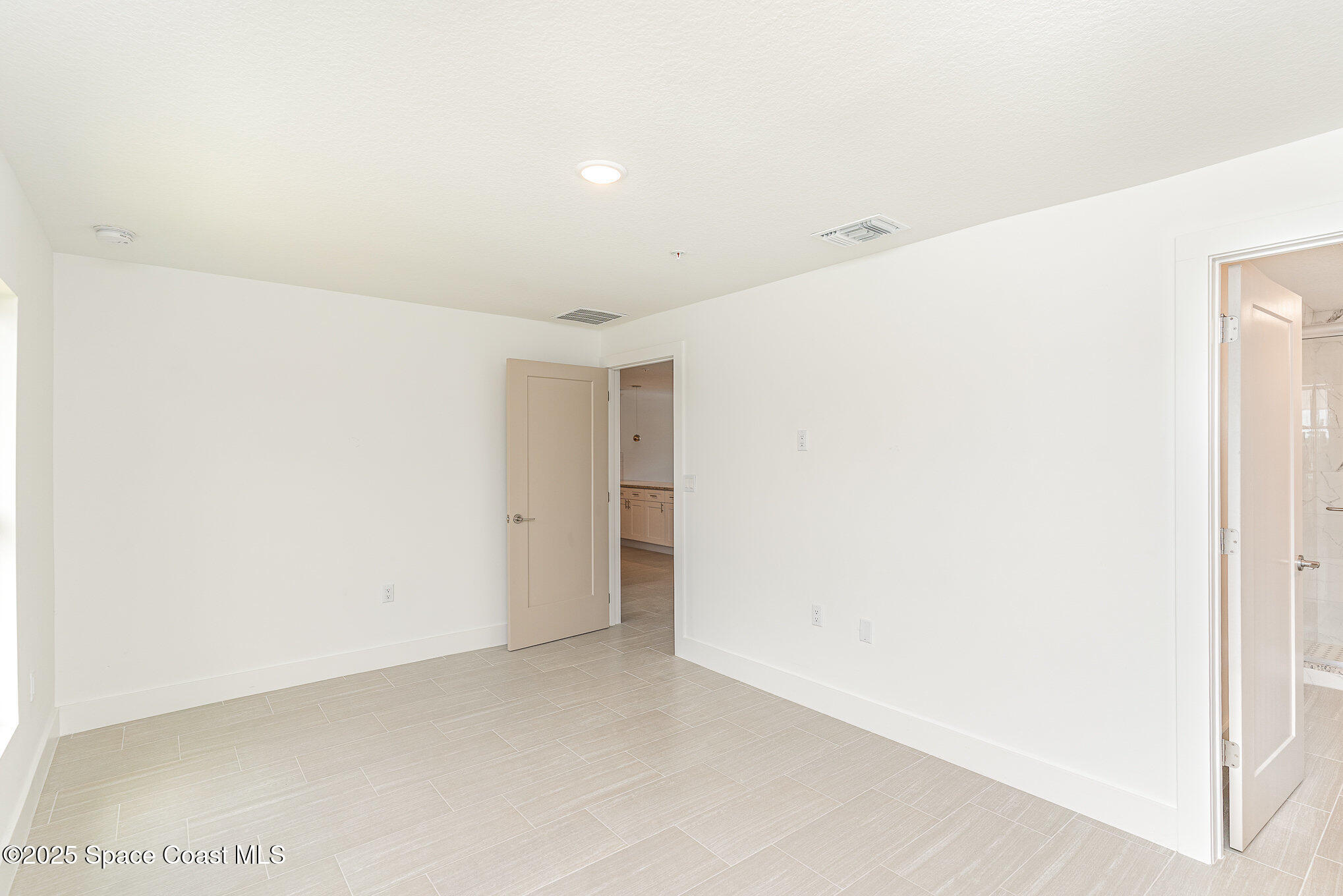 1635 Par Street Northeast, Unit 2202 Palm Bay, FL 32905 - Photo 21 of 45 a view of an empty room