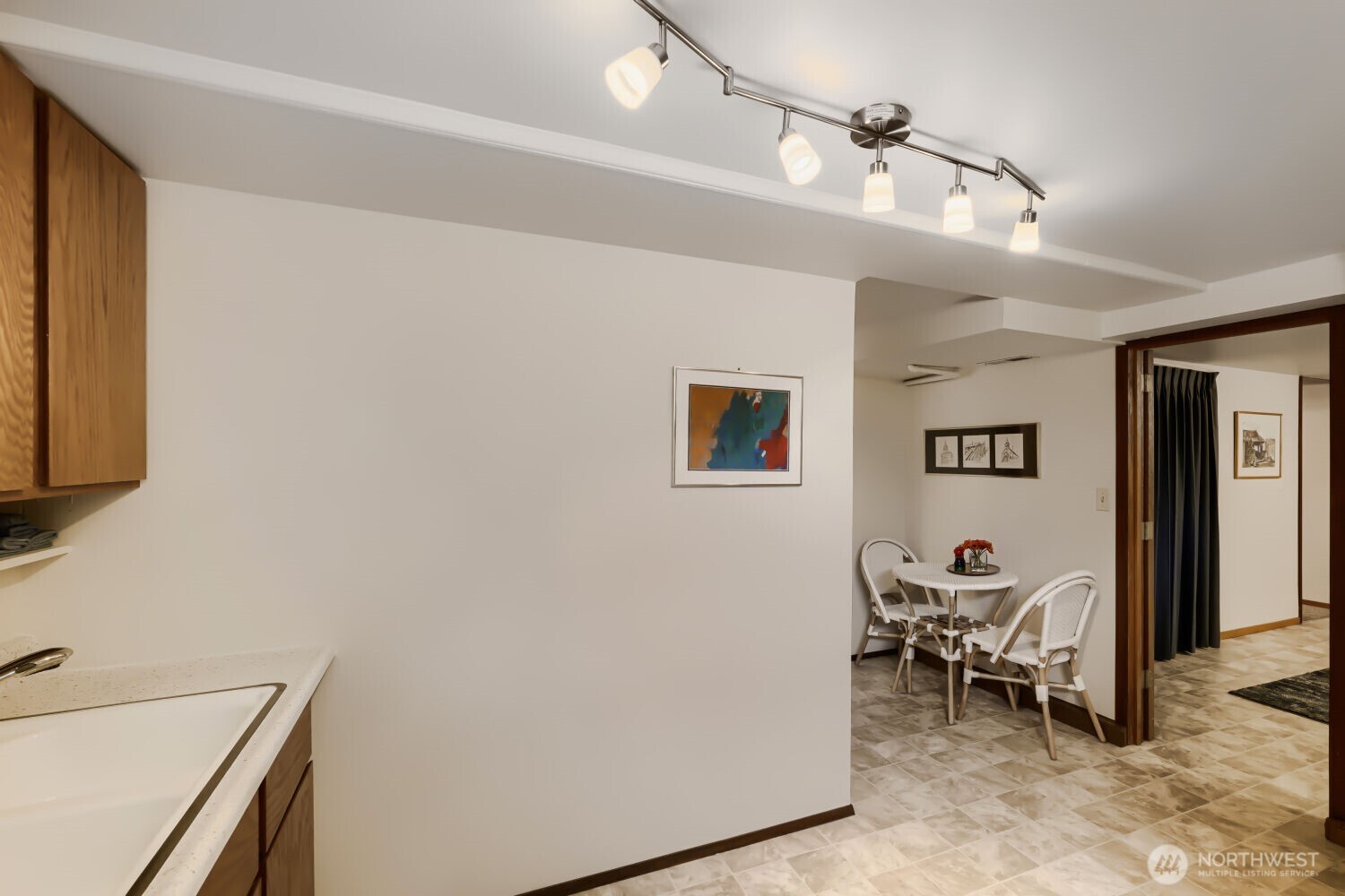 3056 50th Avenue Southwest Seattle, WA 98116 - Photo 24 of 38