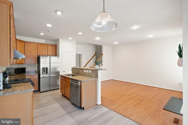 $665,000 | 42683 Sandman Terrace, Chantilly, VA 20152