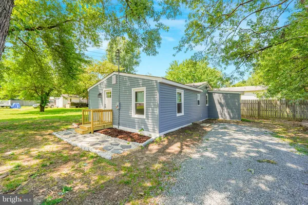 $259,900 | 227 Dale Drive, Colonial Beach, VA 22443