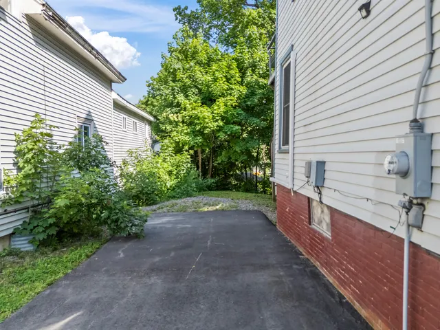 $334,000 | 130 West Broadway, Bangor, ME 04401