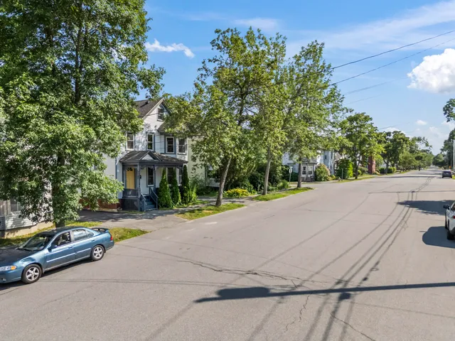 $334,000 | 130 West Broadway, Bangor, ME 04401