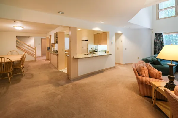 $995,000 | 117 Ledgewood Road, Unit F3 W/F4 GARAGE, Ludlow, VT 05149