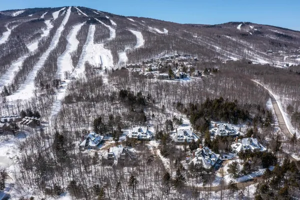$995,000 | 117 Ledgewood Road, Unit F3 W/F4 GARAGE, Ludlow, VT 05149