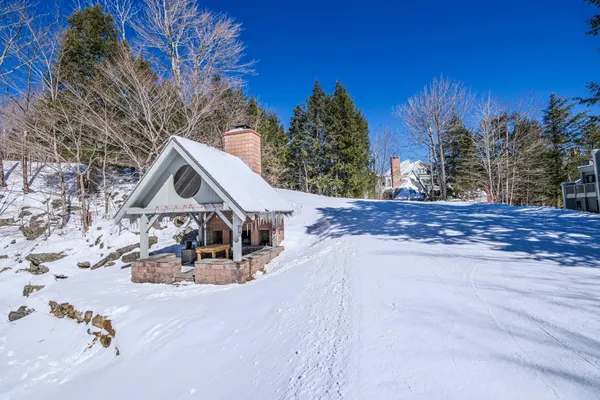$995,000 | 117 Ledgewood Road, Unit F3 W/F4 GARAGE, Ludlow, VT 05149