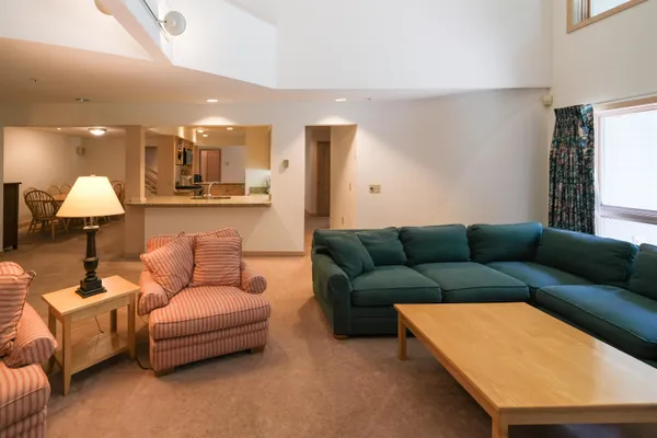 $995,000 | 117 Ledgewood Road, Unit F3 W/F4 GARAGE, Ludlow, VT 05149