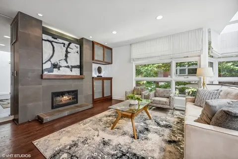 $875,000 | 1967 North Maud Avenue, Unit A, Chicago, IL 60614
