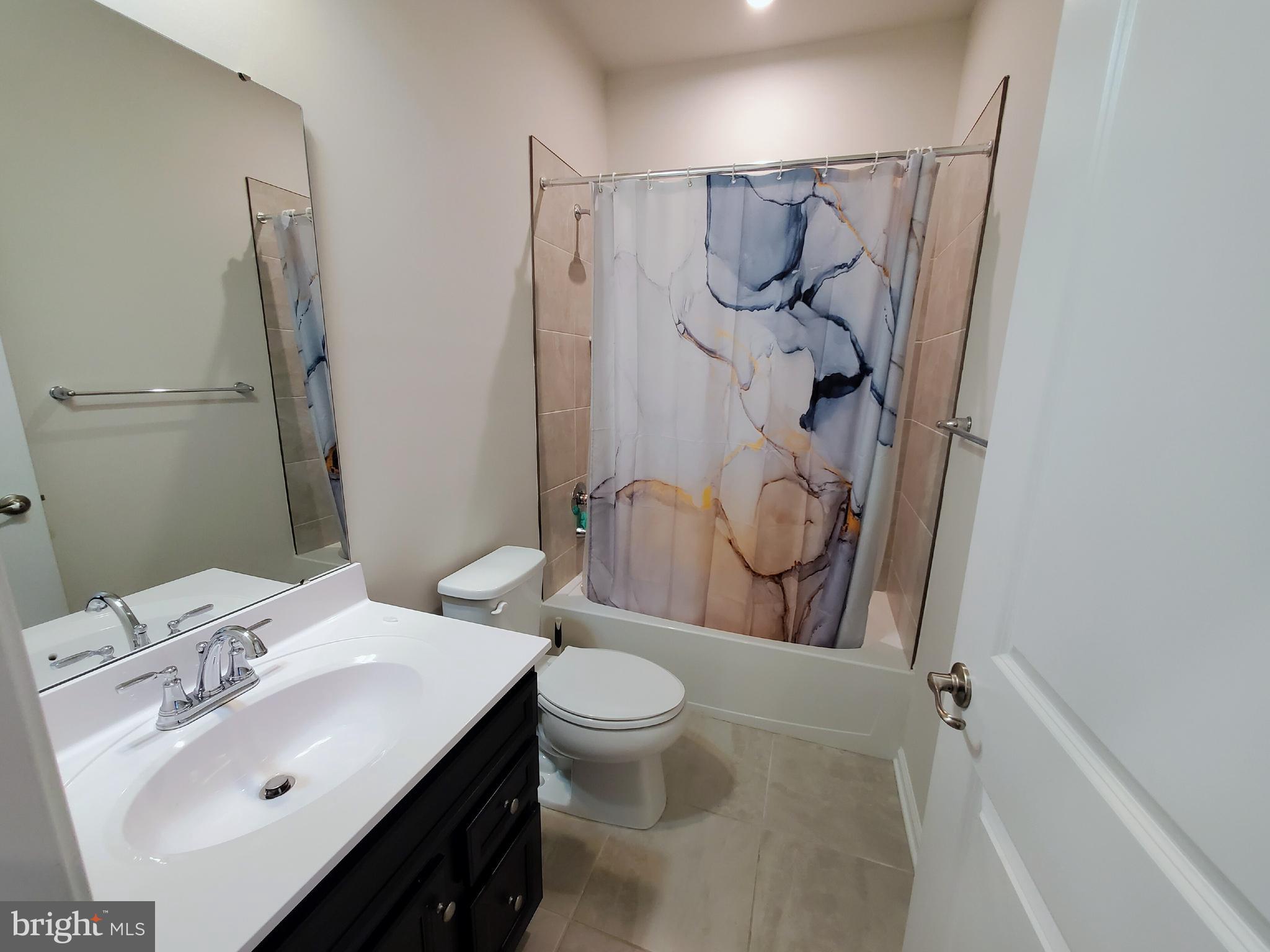 31 Roundstone Run Swedesboro, NJ 08085 - Photo 33 of 37 Main bathroom