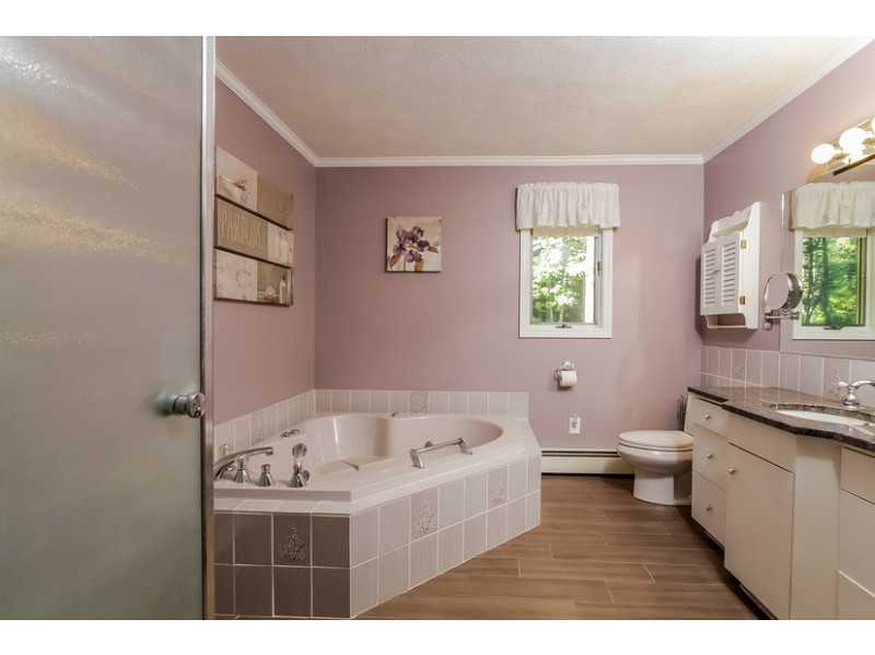 266 Mile Road Coventry, RI 02816 - Photo 14 of 25 Bathroom.