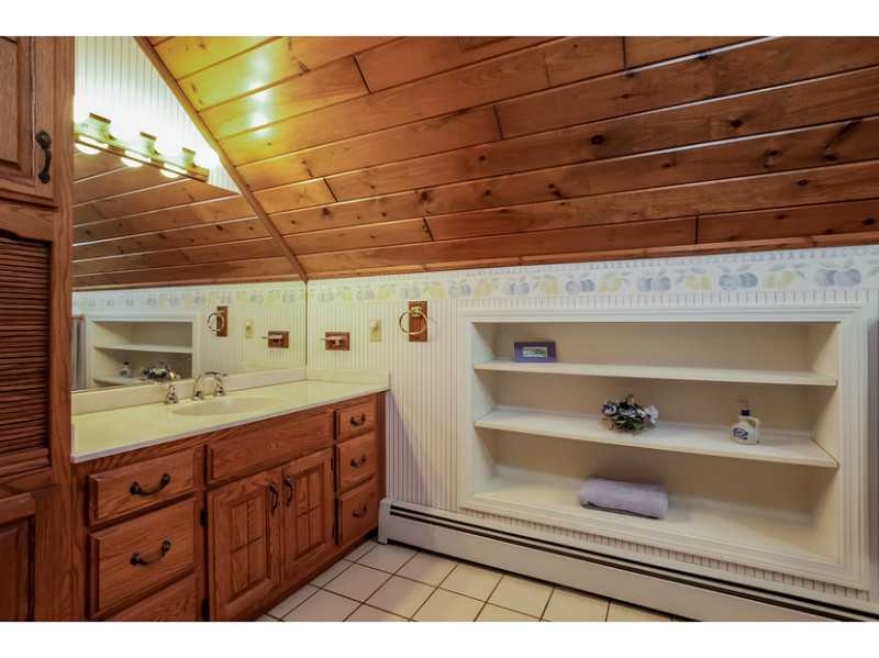 266 Mile Road Coventry, RI 02816 - Photo 17 of 25 Bathroom.